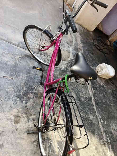 بايسكل بناتي للبيع
نضيف كلش العنوان بغداد المدائن
الحجم 26
السعر 110وبي مجال
***********
