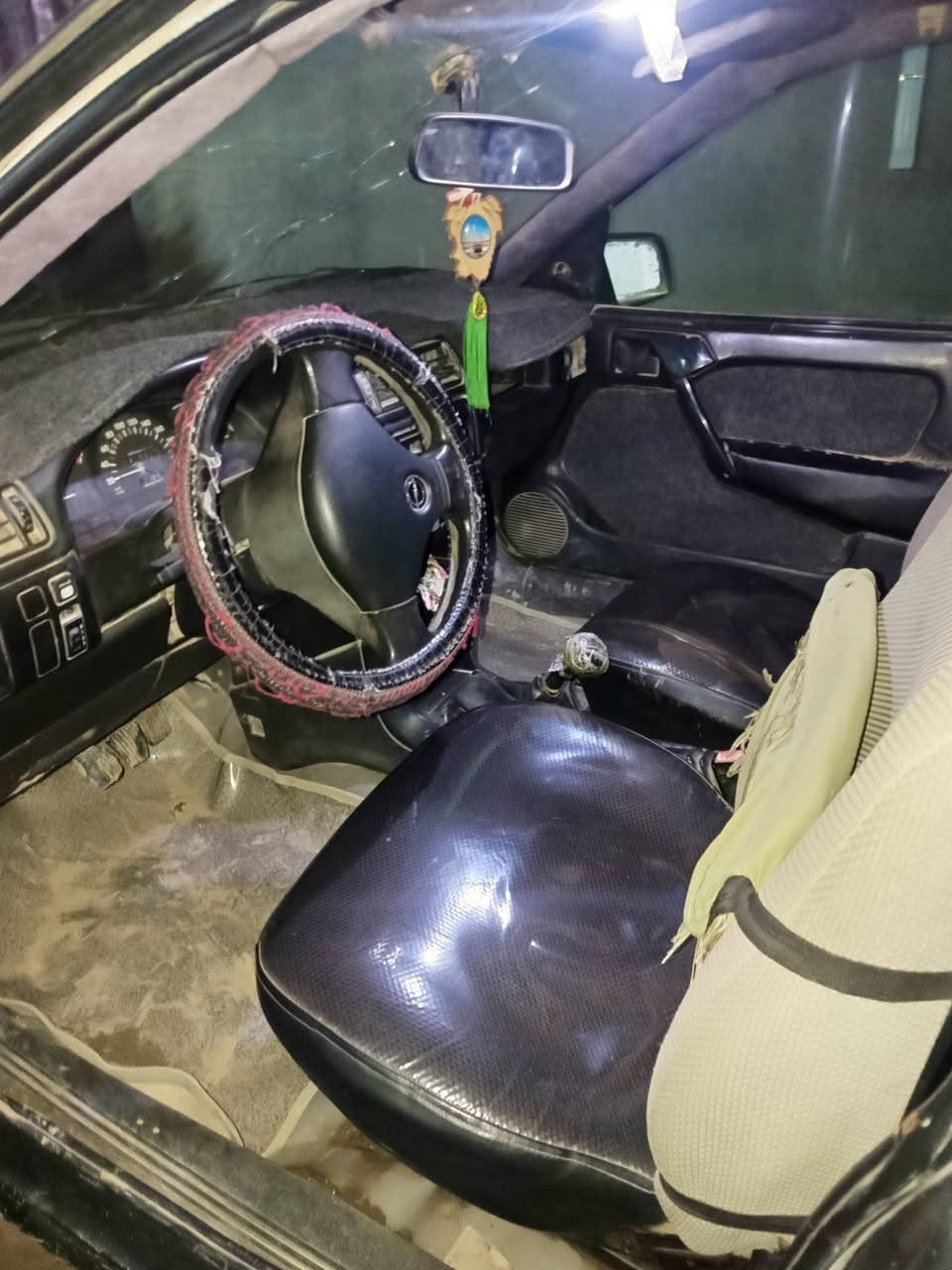 سلام عليكم
سياره ابو صندوك
موديل 92 
مكينه 200
سياره نضيفه ومرتبه مدوشمه جديده
‏‪***********‬‏
الاستفسار 
السعر. 30 وبيهه مجال
