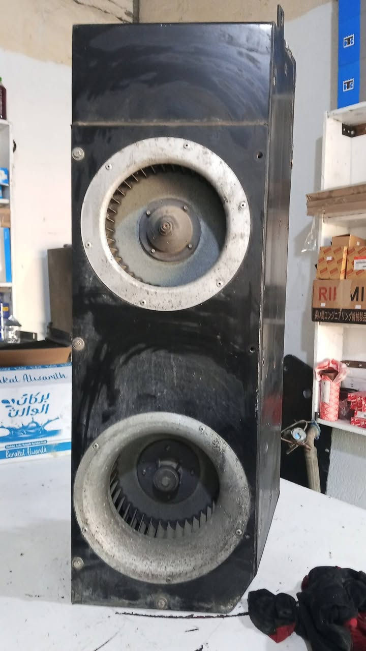 السلام وعليكم يتوفر فأن كابوته أوربي العنوان جرف النداف مقابيل معمل ثلج العساف ***********,***********
