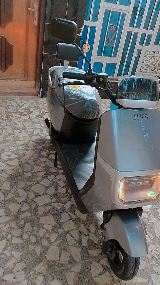 السلام عليكم
دراجة الكهربائية ⚡️⚡️نوع GARow جدا اعتمادية  للستخدامات اليومية وتحمل وزن 150كيلو
موصفاتها :
موديل.2025
.بطاريات عدد 6 كبار🔋
. ملف 1500نحاس
.السرعة من 65الى70حسب الوزن
.بريك دسك
. لايت 3عدسات+بكلايت لد
.نضام أنذار سرقة🔊
. تشغيل بصمة2+سويچ2
. تاير چوبلس
.شاشة ديجتال +شاشة اعطال
. 3.سرعات
.  نظام(p)ألبارك
. سماعة تحدث
.حساس بريك
.منقد شحن (Usp)
.دراجة كلش نضيفة ومابية أي نقص
.مكاني بغداد البلديات
.كشن مقعد مريح
.***********📞
