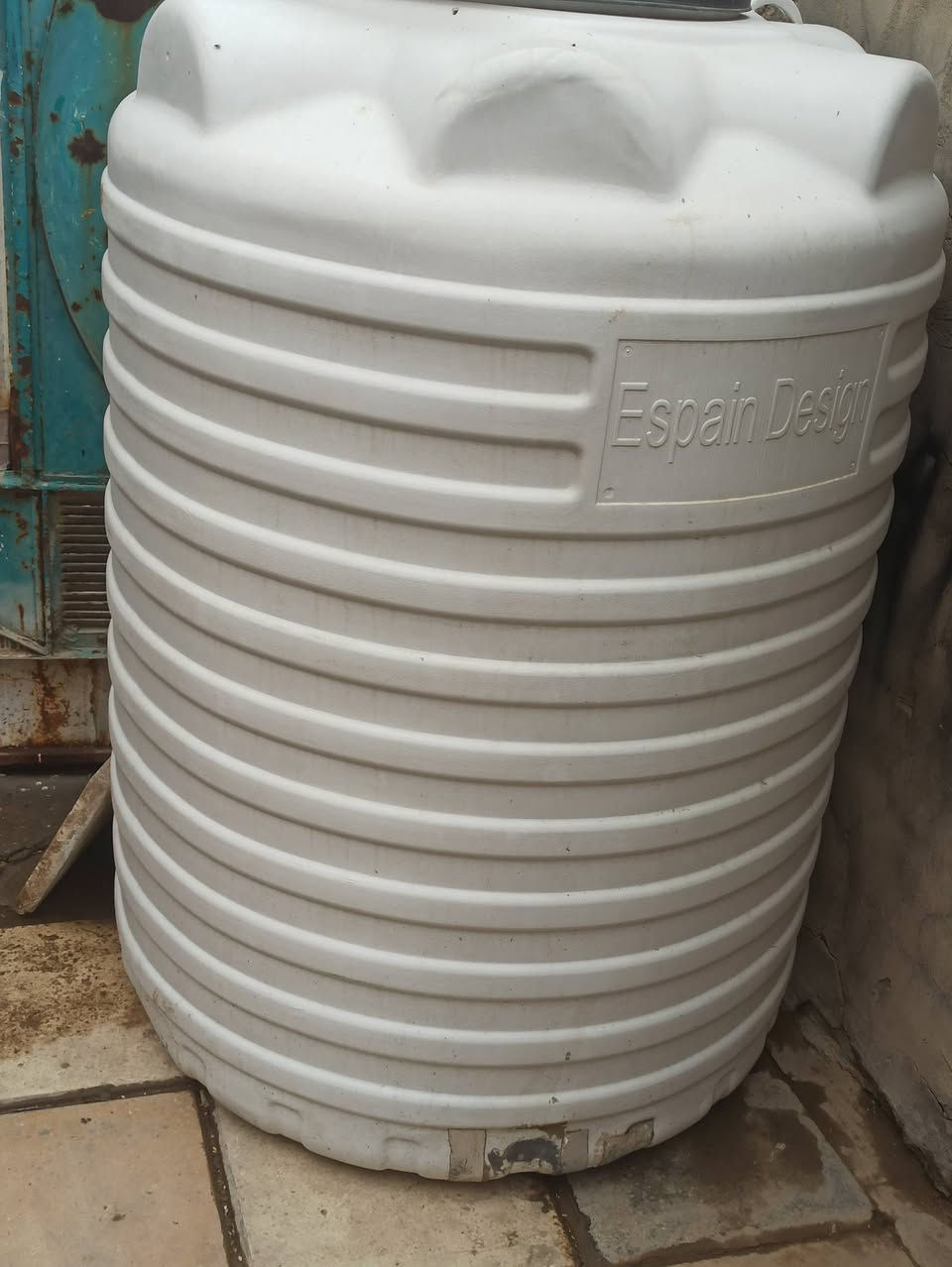 سلام عليكم. تانكيات  ابو 1000 للبيع الاخضر جديد  والابيض مزروف ومعالج كلشي مابي ع الفحص سعر مناسب 
 مكاني كربلاء حي الاطارات  ***********وات ساب.  أو  اتصال
