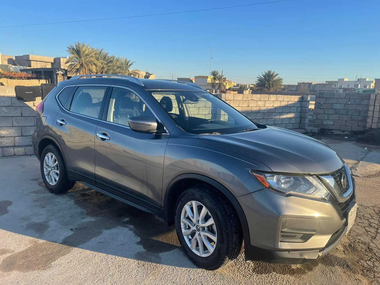 نيسان روج ٢٠١٩ SV (أربيل)بدون صبغ  ،حادث داخل العراق تبديل بابين جهة عكس سايق  ،سعر١٧٣    اتصل ***********

