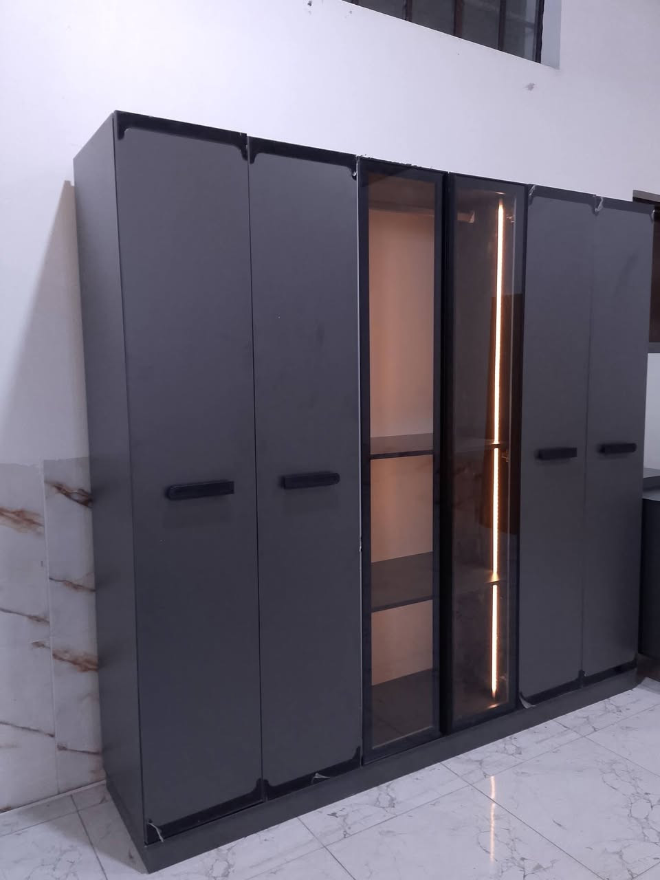 غرفه نوم تركي 5قطع ماركه مستعمل 15يوم الاستفسار ***********
