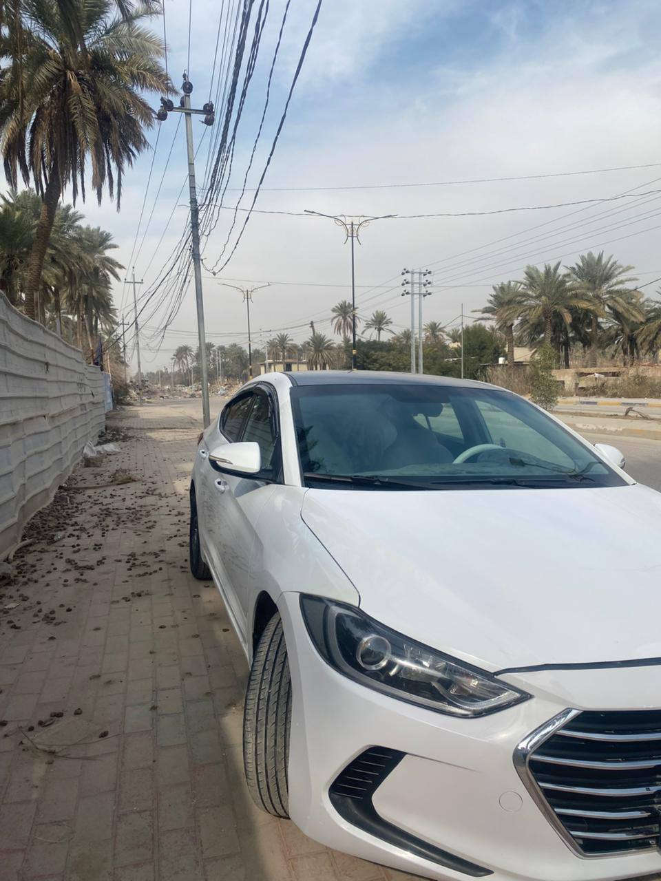 السلام عليكم النترا 2017 وارد امريكي تبديل بنيد فقط باقي ليبل  الواحد سياره كير مكينه حداديه تخم تاير تبريد كفاله
مواصفات السياره كاميرا شاشه او شاير بالمري ثلاث  وضعيات قياده بها مكان تقشير ومعمره سياره باسمي سنويه جديده هزه جديده رقم بغداد امكاني كربلاء ترايك وين ما يعجبك  ورايدها 117 
وبها مجال قليل  للشراي***********
