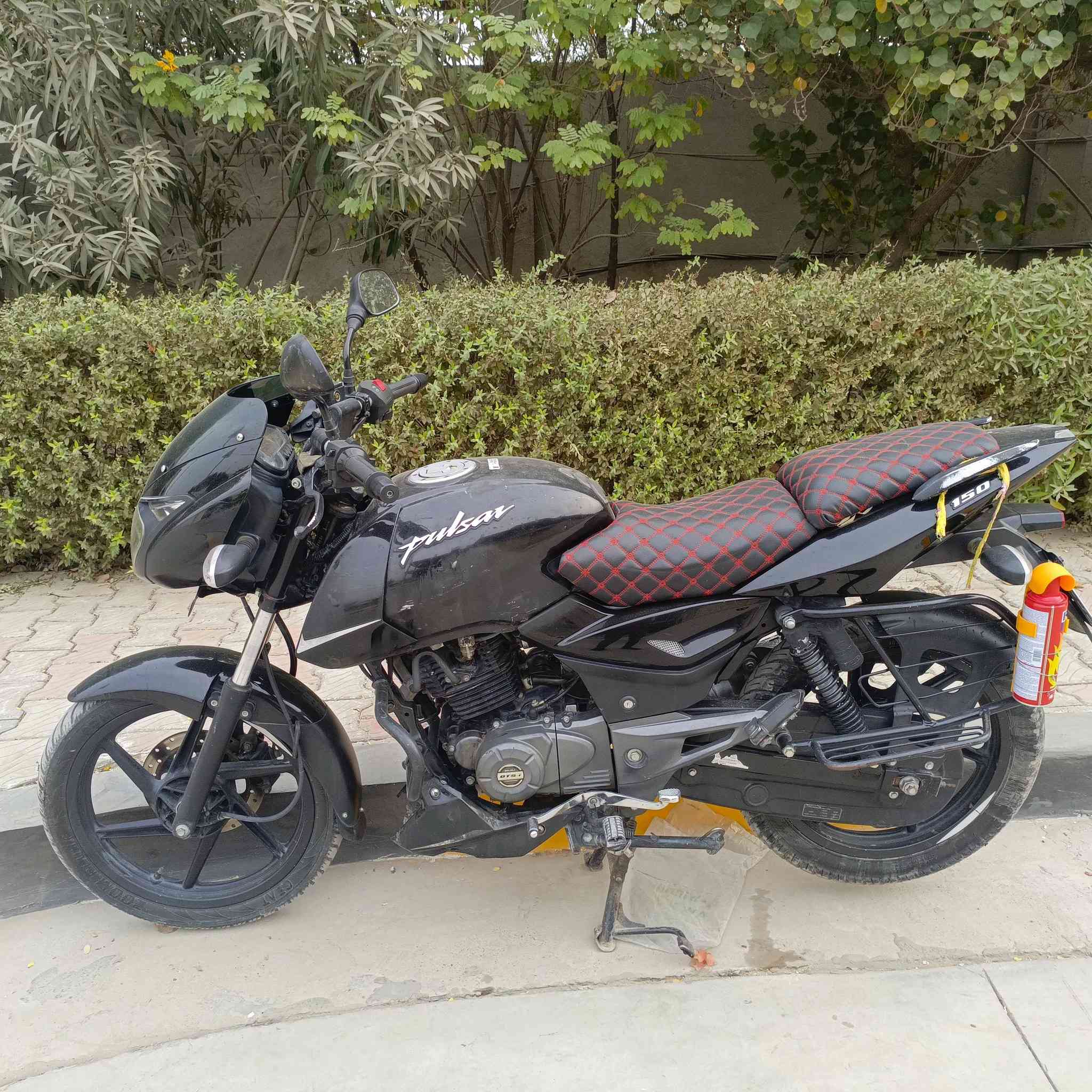 للبيع
دراجه بولسر للبيع موديل 21/محرك 200مرقمه جديده مكفوله من تنقيص وتبخير كامله من كلشي مامشتغله دليفري مكاني بغداد تاجي عشط السعر 2.500 
رقم ‏‪***********‬‏
*********** واتساب
