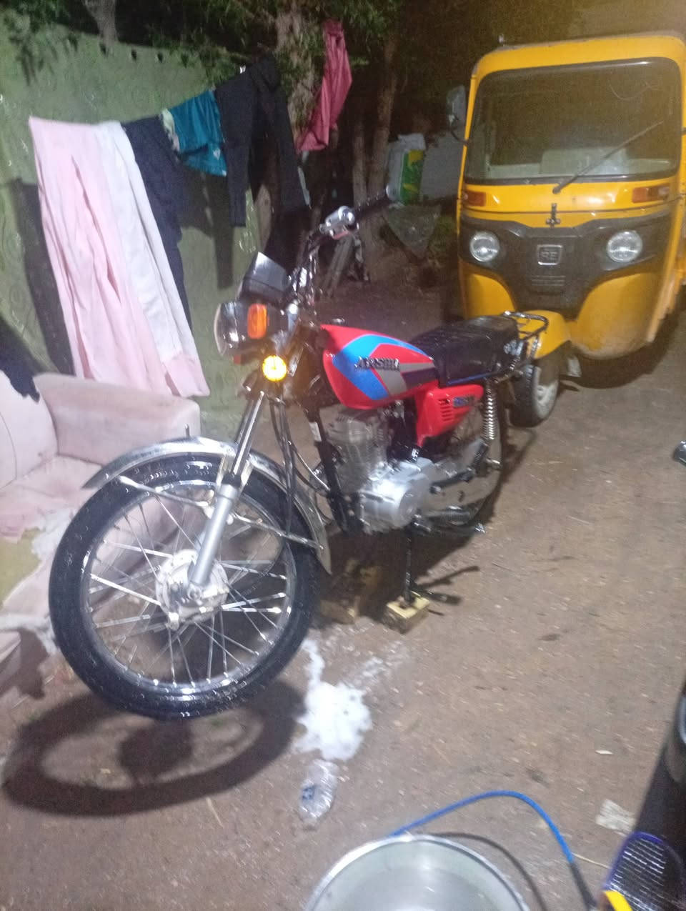 سلام عليكم انتيكا للبيع ارشا موديل 25بل جيس سبانه ماممدود عليه سكنر الدراجه مال شغل س
550وبيه مجال بسيط للشراي***********
