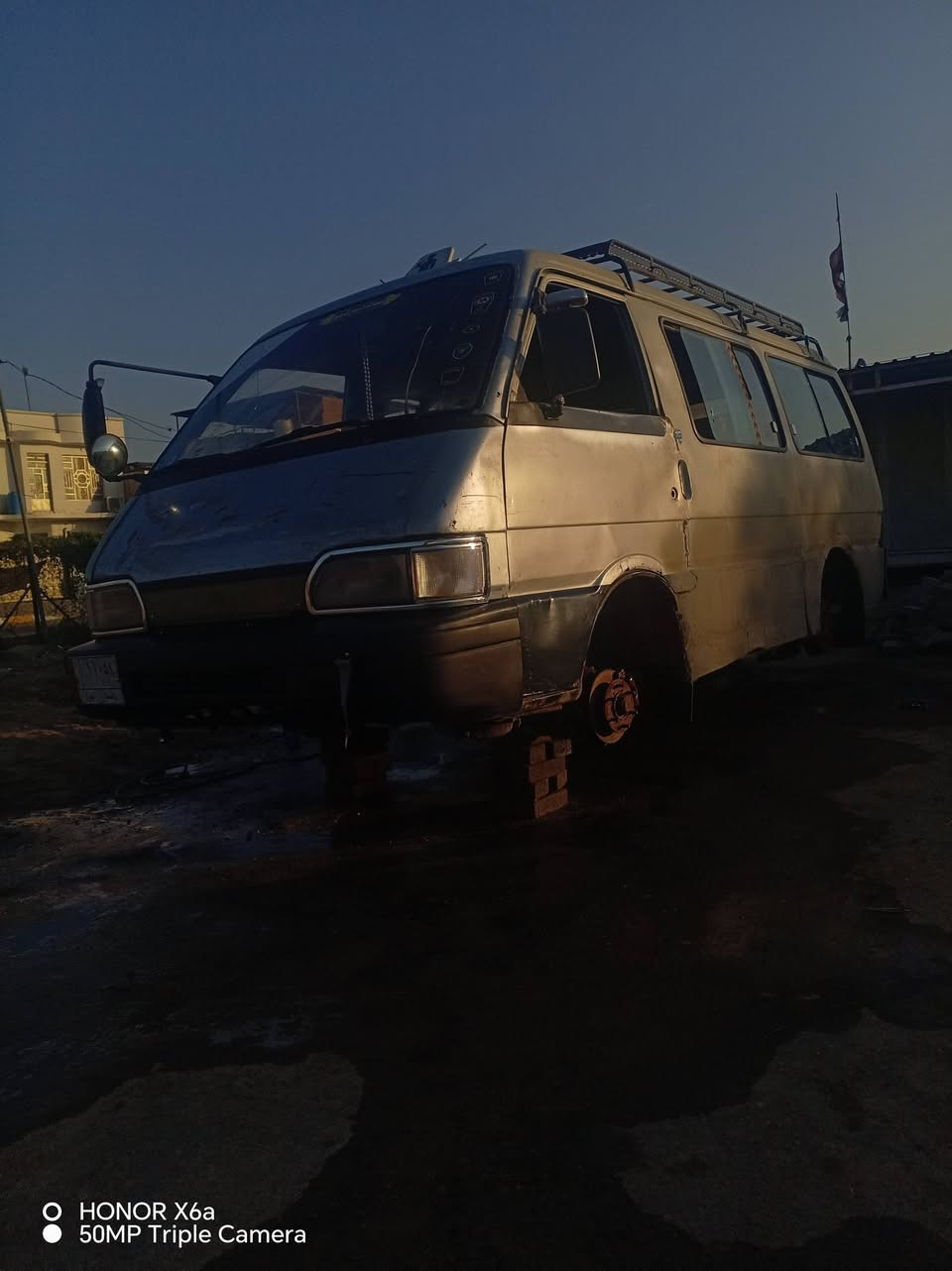 سلام عليكم كيه بسته رقم واسط لماني سياره جاهزه من كلش كير كسن مكينه جدد سنويه نافذه 2019 راعيها موجود تريد وكاله تريد تحويل شواصي حلوه دواخله حلوه سياره حله من صور مكاني واسط صويره سعر 28 وبيها مجال حك جيه الستفسار *********** ملاحضه صور قديمه هسه حله من قبل
