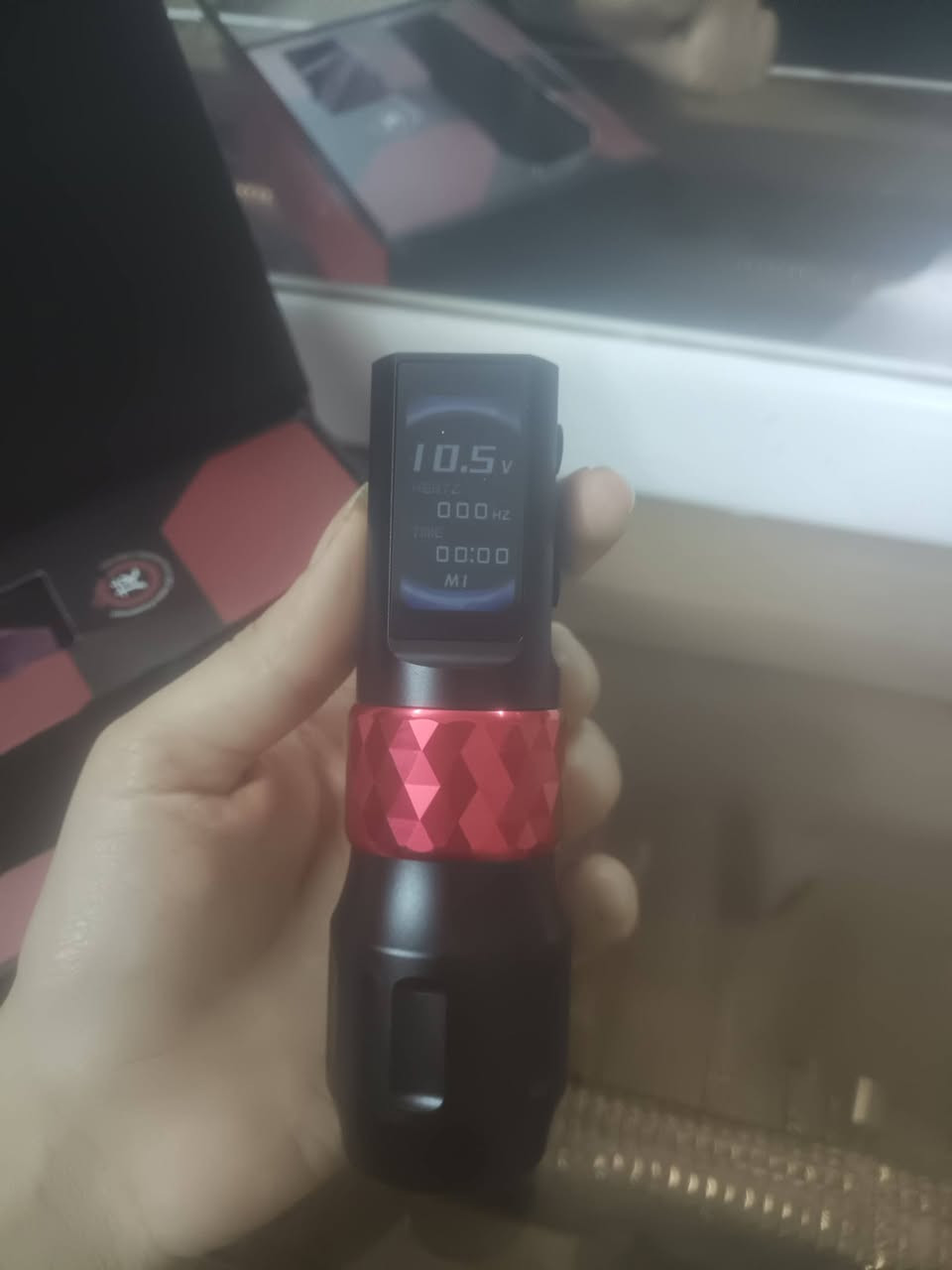 جهاز وشم لاسلكي YILONG F6، محرك بدون قلب، بطارية 2000 مللي أمبير، شاشة لد


**إذا كنت صاحب هذا الإعلان وتريد حذفه لأي سبب، رجاءا أرسل رسالة إلى الدعم الفني**