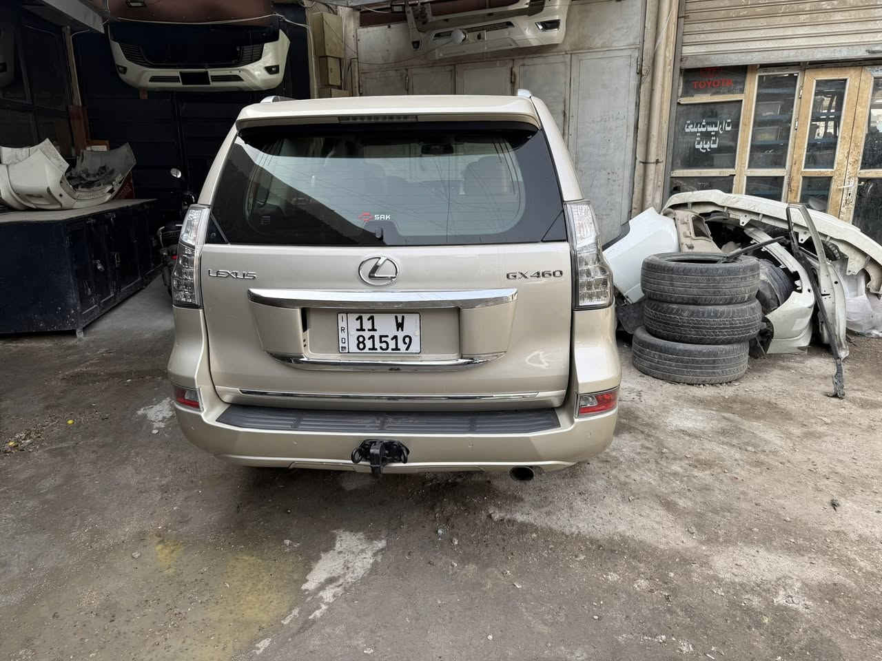 سلام عليكم  لكزز خليجي موديل 2014 بغداد السياره جاهزه من كلشي السياره نظيفه مال جناي بيها جراد ب القماره وبيها صبغ 4 قطع بدون معجون اثر جراد حسب ما موضح ب السونار رقم بغداد بأسمي تحويل ثاني يوم مكاني بغداد أي استفسار الاتصال ب الرقم ***********.  السعر 26500 ماكو هيج سعر لان محتاج السياره خير من الله واتصل وبيك خير وادلل
