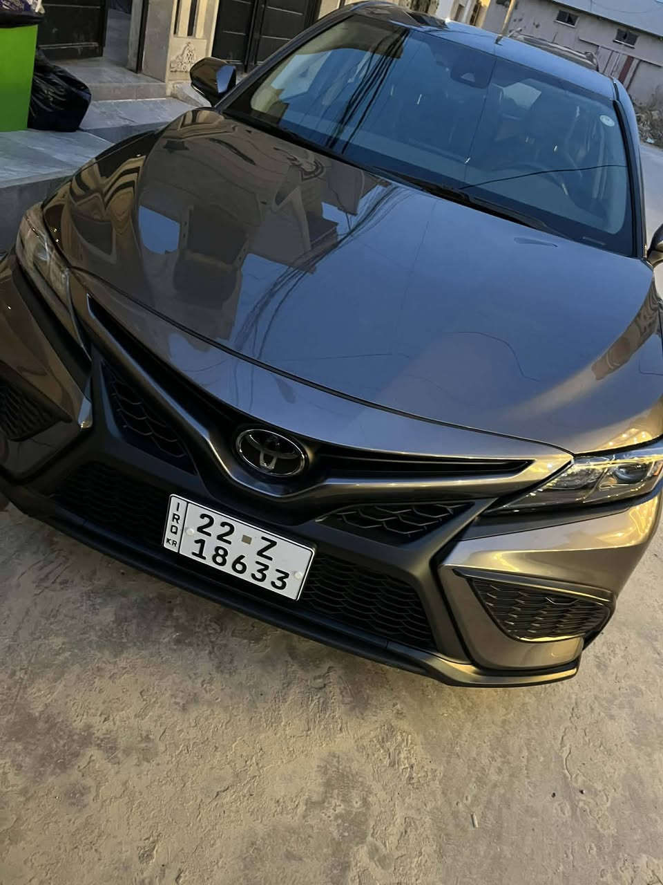 كامري أمريكي موديل
2024 مواصفات SE 
سيارا بيها نص جاملغ خلفي صبغ او خشم باب صبغ بس باقي مكفوله كفاله عامه بجم كبس 
خلفي كبس
سيارا مابيها جلخ جديدا حيل 
ماشيه 35 الف
غير متواجد على فيس
***********رقم صاحب السياره
