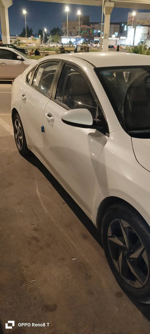 سيراتوا للبيع خليجي موديل 2019 رقم بصرة الانگليزي الجديد بيه ضربة بالمدگر الخلفي ومصلحة بارد بدون صبغ وبيه الجاملغ الامامي مامقسم ماشية 148 السعر 140 العنوان البصرة الجمهورية الاتصال على الرقم *********** السنوية تنتهي بشهر السادس 2026
