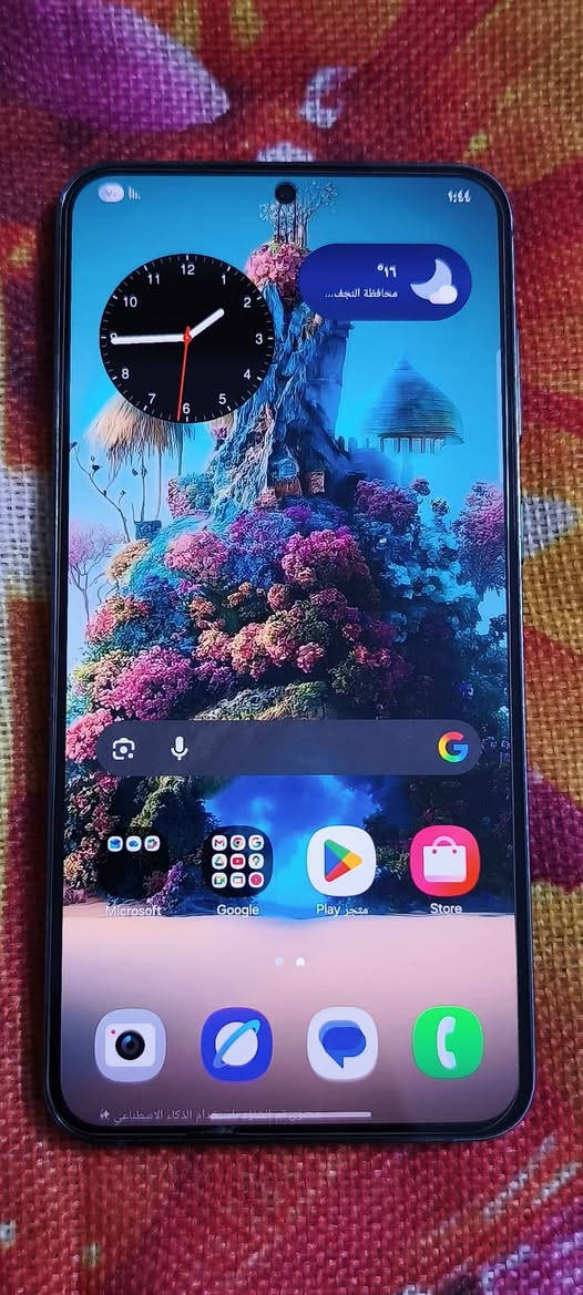 للبيع هاتف Samsung Galaxy S23 Plus
المواصفات:
الموديل: Galaxy S23+
رقم الطراز: SM-S916B
النسخة: أسترالية عربي بالكامل عربي اصل مو معرب
التخزين: 256GB
الذاكرة: 8GB RAM
المعالج: Snapdragon 8 Gen 2
الشاشة: 6.6 إنج Dynamic AMOLED 2X – 120Hz
الكاميرا: 50MP خلفية / 12MP أمامية
البطارية: 4700mAh – شحن سريع
الاتصال: خطين
خط فعلي واحد (SIM)
والثاني eSIM

الحالة:
الجهاز نظيف
استعمال شخصي
ما مفتوح ولا مصلّح
المحتويات:الكارتون وكفر ولاسق شاشه اضافي وكيبل

📍 السعر: (550 وبي مجال بسيط)

📞 للتواصل: (***********)

 المكان النجف النجف, العراق
