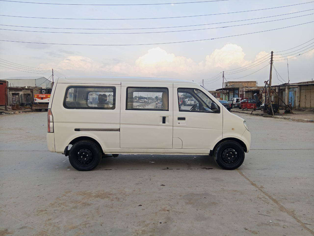 للبيع ليفان  موديل 2014  (مزاد وزراة الداخلية) بيه كتاب مزايدة تمشي بيه  وين ماتريد سيارة جاهزه گير محرك حدادة  مكفولة من الضربة والگلبة صبغ عام  السعر 30وبيه مجال  المكان ذي قار الرفاعي ***********
