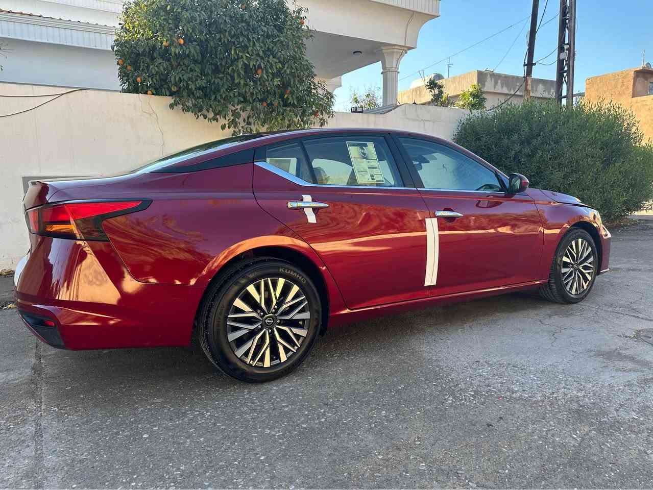 نيسان ألتيما وارد أمريكي موديل 2025 مواصفات SVلون ماروني حجم محرك 2.5 4 سلندر سياره ماشي 13الف mil مواصفات السيارة معروفة 
داخل كريمي بلادي
رادار أمامي
رادار خلفي
رادار جانبي
شغال عن بعد
بيبان بصمة
صندوك بصمة
لايتات ليد
ويل كروم 18 بلادي 
شاشة دي جيتال
شاشة كاميرا
كشن كهربائي
تحكمات استيرن طرفين شغال تحديد سرعه او فليوم
ظررالسيارة قطع واحد بس بونيد دواخل حيل خفيف 
سيارة جاهزة سنويه جديد هزه جديد دفتر بانزين بي 
سيارة ماشالله جديد او جاهزه الي ياخذه تشوف بيها خير مكان اسيارة كركوك سعر (165$)مجال بصيط
***********
*********** كركوك, العراق
