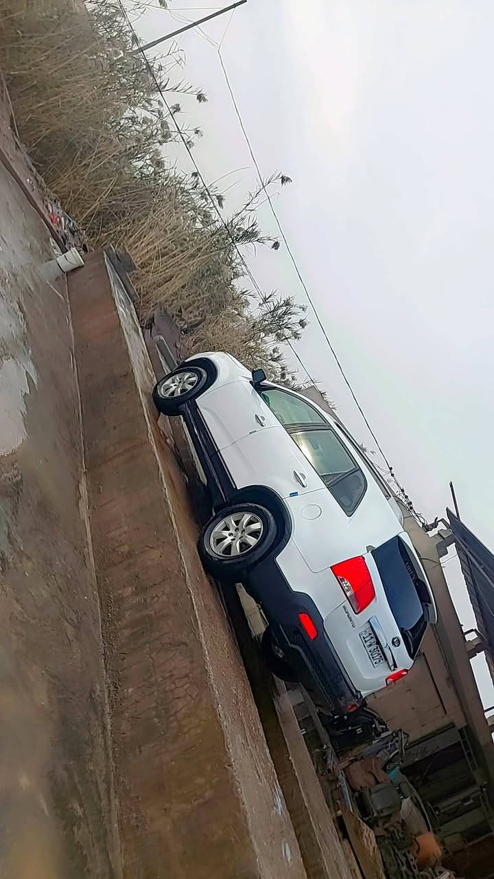 سورنتو للبيع موديل 2013امريكي محرك 2400
رقم بغداد ابسمي 7راكب نص فول بيهه جاملغ وبنيد رش بدون لادواخل ولا اي شي سيارة كاملة ماناقصهه شي 
 مكانهه ديالى الخالص السعر 136 رقم
الهاتف ***********
