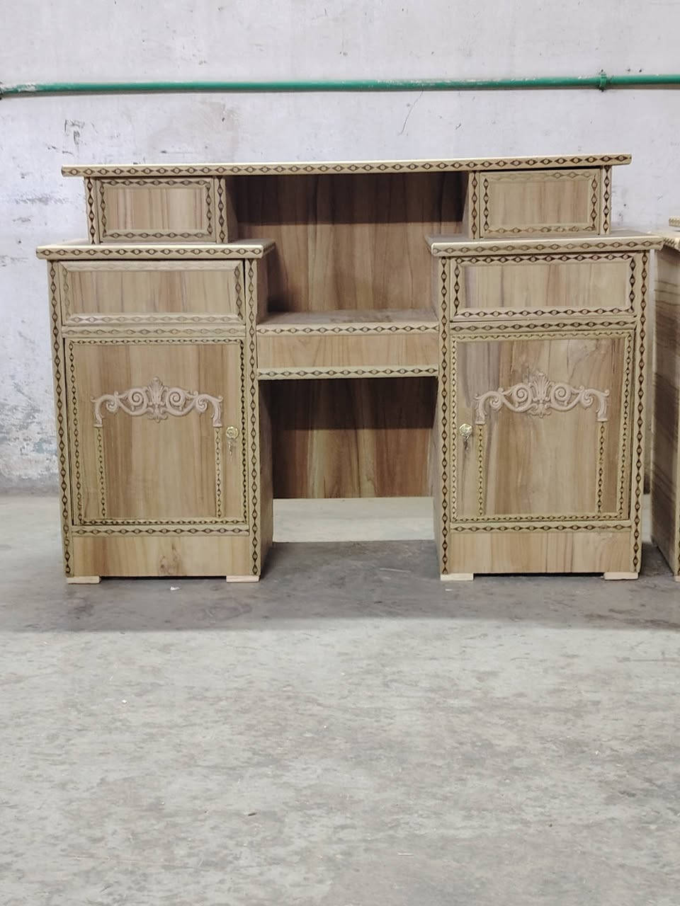 سلام عليكم نواعم شغل وصط سعر الناعمة ١٦٠  بدون ال احذية وية الحذية ١٨٥ مكان بغداد كسرة وعطش كمية محدودة تصل برقم ***********
