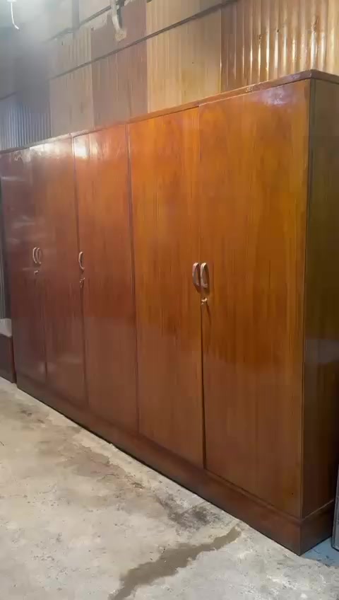 السلام عليكم غرفه 5باب داخل خارج صاج السعر 350هاتف***********
