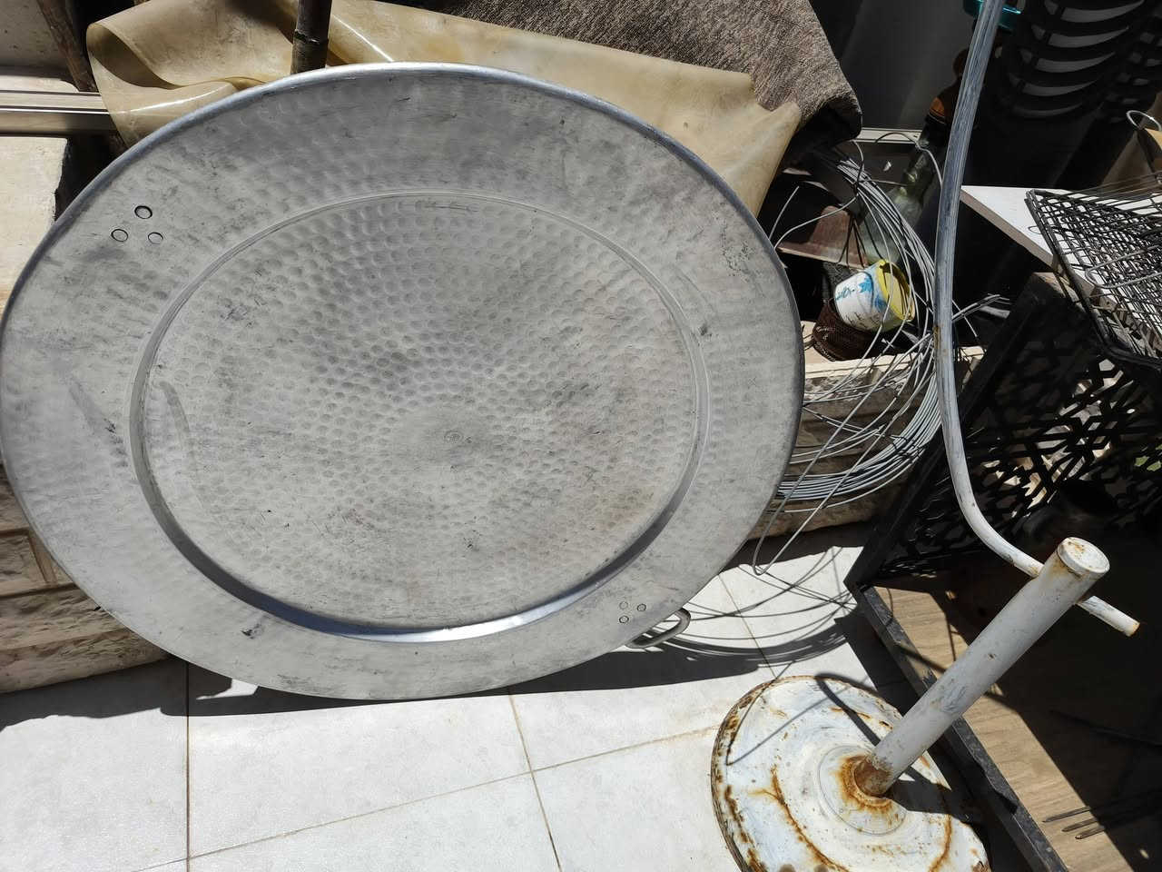صحن كبير ابو العراوي ومغسله جديد غير مستخدمه *********** بصره بس اتصال لطفا
