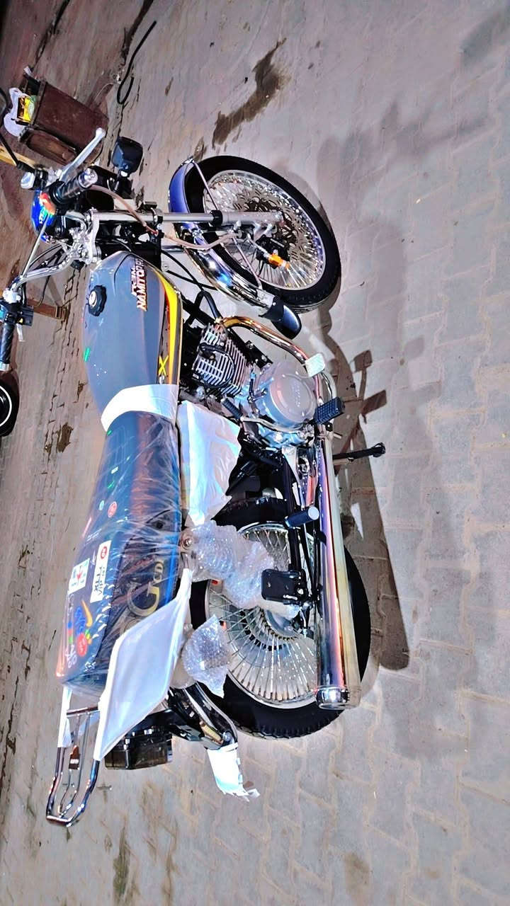 دراجه للبيع نامي موديل ٢٥ وضع شركه كلا عل بلاد سويج من كلشي منفيس محرك سبانه ما طاخته شلعه نشاط فول دشبول اكتروني دراجه حلوه وراجان مو شراي لا تعبني وتكسر بحلال العالم شراي خابرني *********** مكاني كركوك
