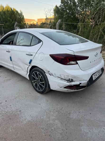 السلام عليكم الحلال راحلكم فدوه للبيع ؏ هذا وضعه الحادث مثل ما موضح بالصور سياره نضيفه وخير من الله النترا 2020 خليجي ماشيه 84 السعر 150 وبي مجال بسيط للأستفسار الاتصال ؏ الرقم *********** مكاني بغداد
