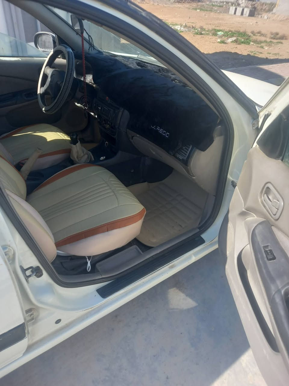 نيسان صني 2003 السعر 60
محرك شرط 
كير عادي شرط 
رقم نينوى الماني مشروع وطني 
شرط التحويل 
كابون ماستر 
صبغ احزام بدون دواخل شرط 
طخم كدام وره جديد 
طخم تايات جديد 
موصل. برطله 
***********
***********  واتساب
