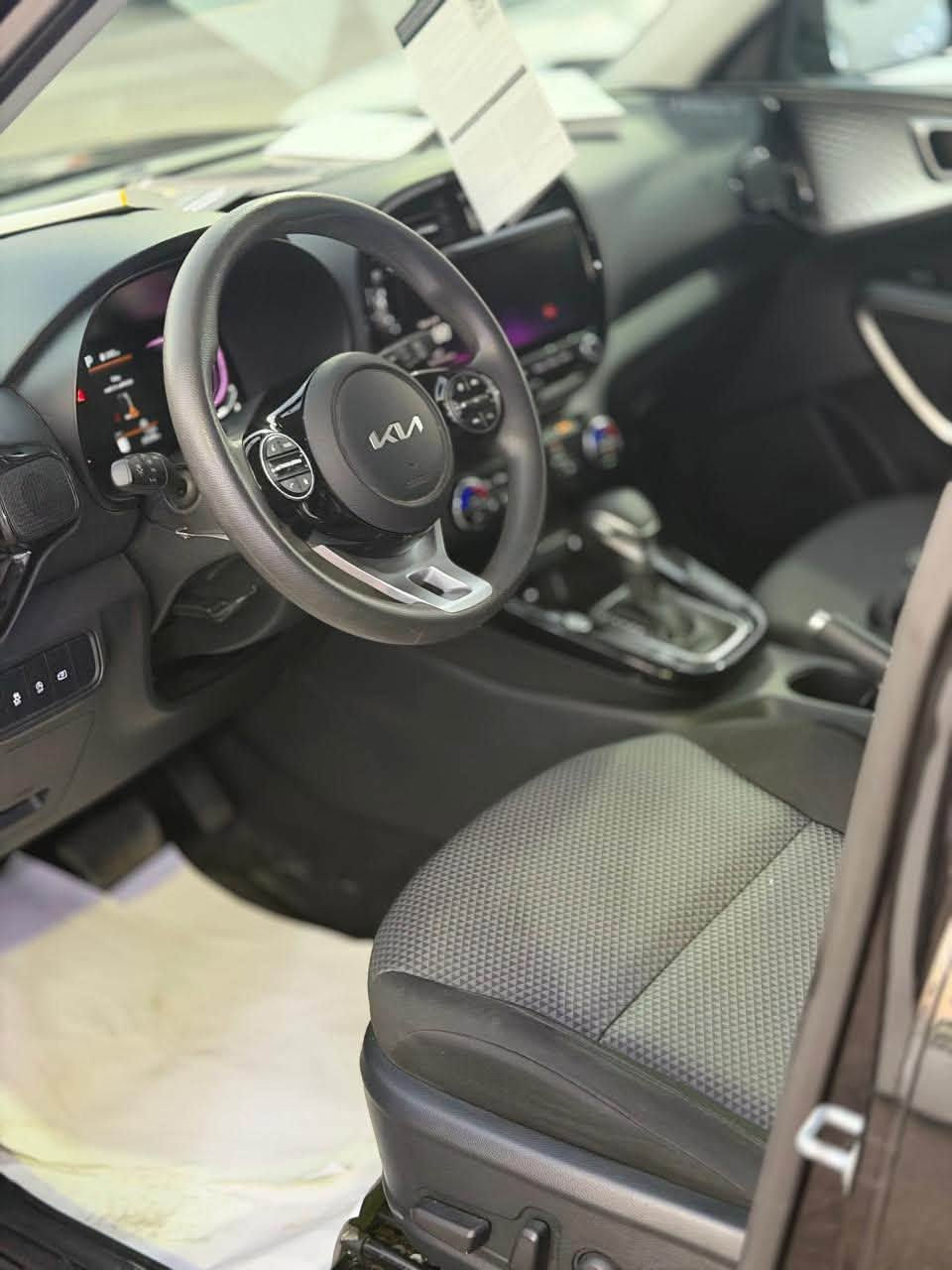 ﷽
‎🚗 كيا سول موديل 2024  للبيع 🚗
فئه S
‎حداث كما موضح بل صور💯‼️‼️
مواصفات 
✅ Apple CarPlay

‎✅ شاشة لمس

‎✅ كامرة خلفية

‎✅ كشنات كهرباء

‎✅ مرايا كهرباء

‎✅ جامات كهرباء

‎✅ مثبت سرعة

‎✅ تحكم بالدركسون

‎✅ بلوتوث + USB

‎✅ تكييف ثلج ❄️

‎✅ نظام ECO لتوفير الوقود

✅ ABS + ESP

‎✅ وسائد هوائية متعددة

‎✅ إنارة LED
كشنات كهربائيه

‎✨ لون أسود

‎✨ اقتصادية بالوقود

‎✨ داخلية نظيفة جداً

‎✨ جاهزة للاستخدام

‎📍 الموقع البصره

📞***********

‎💰 لايك 👍 وتعليق 💬 يوصلك السعر مباشر

‎اللهم بارك لصاحب النصيب
