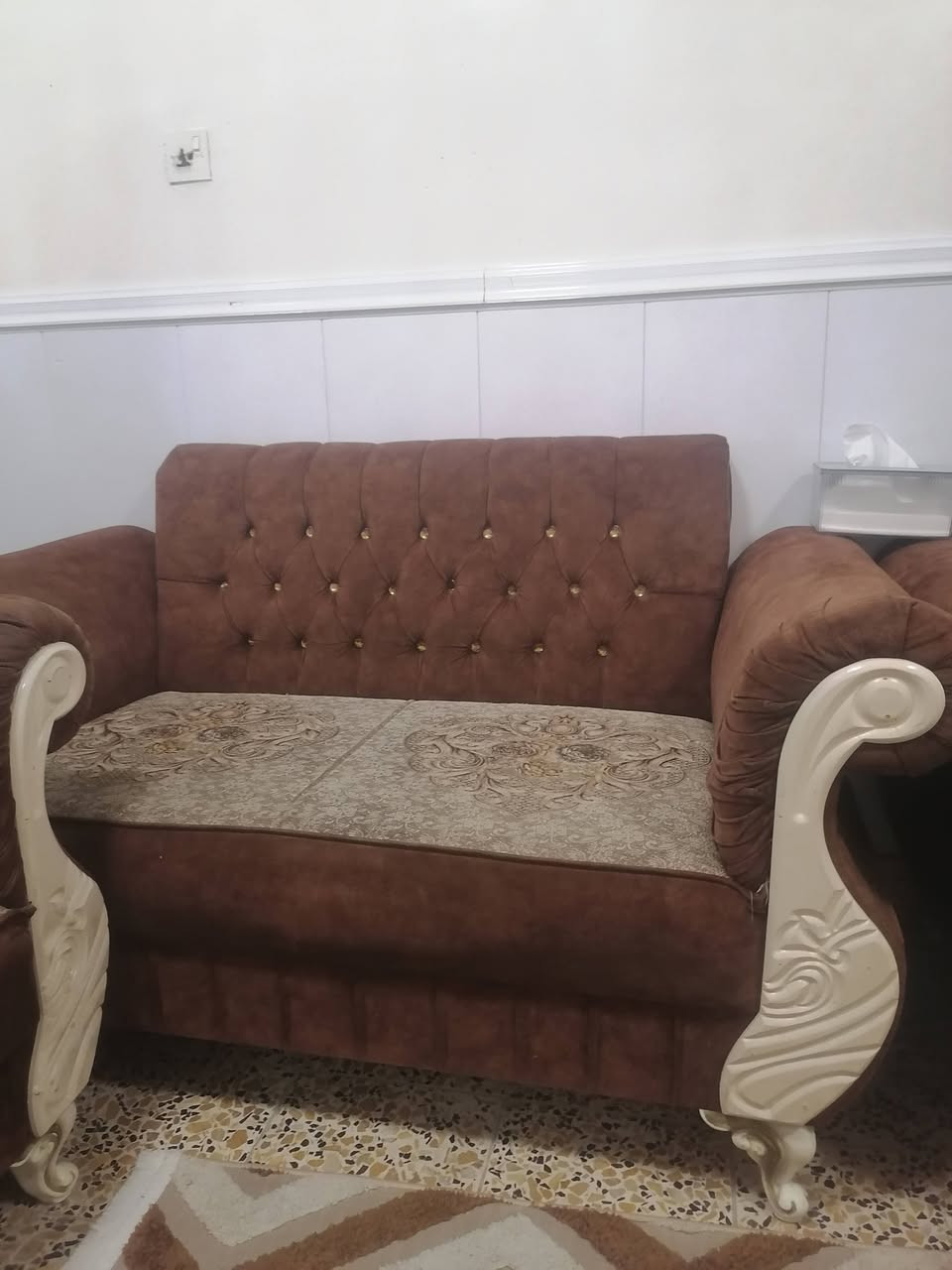 السلام عليكم تخم 10 مقاعد شغل نجار مشتغلة على يدي توصا ابلوك ركم أمريكي اسفنج اكسترة قماش 12 الف المتر نضافتة نضيف جدن السعر 550 الف *********** حسينية الراشدية الضباط
