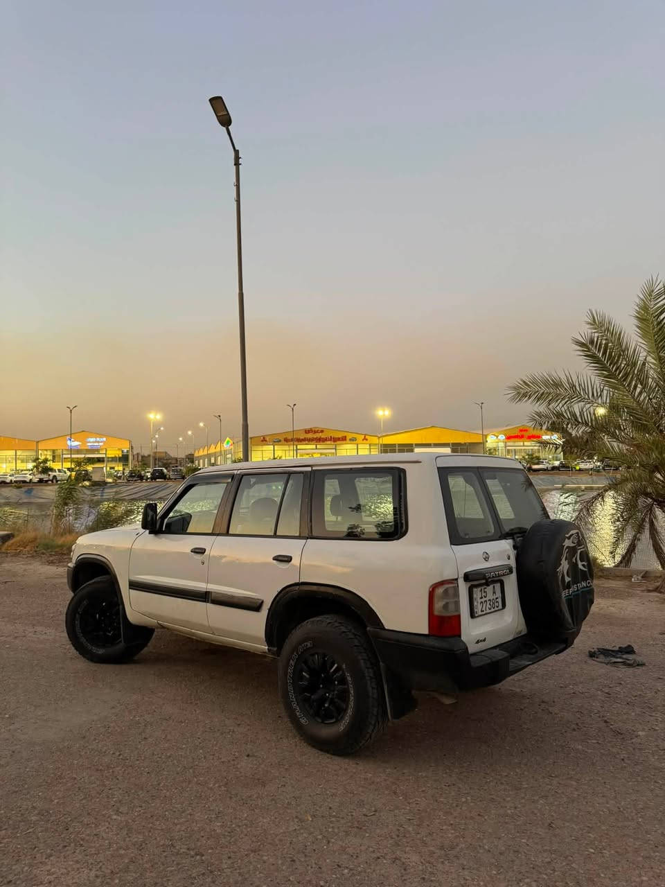 سلام عليكم 
من رخصت الادمن 

نيسان باترول 2002 خليجيه خليجيه 

كير عادي 🔰
مري امامي اوتو 🔰
تبريد ثلج 🥶🔰
دبلات استرالي🔰
تخم ويل مال بر 🔰
تخم تاير مال بر 🔰
لو كير شغال كامل 🔰
كأمره خلفيه 🔰
شاشه 🔰
صدر كامل جاهز 🔰
دبل. تانكي🔰
دبل اكسل 🔰
سياره كامله جاهزه ما بيها نقص شغل وطلع مابيها نواقص باب سائق مضروبه ومبدله نفس اللون فقص سياره حلوه ونضيفه كلش مال جني 

ملاحضه : السياره مو مال مزاد مو مال مزاد خليجيه السياره سيارات المزاد ب تفاليس  كلشي موجود 

رقم سياره أنبار أنكليزي تحويل او وكاله وين ما يعجبك مكانها بغداد البلديات 

السعر 98$ وبيها مجال بسيط كلش مناسب السعر 

***********
