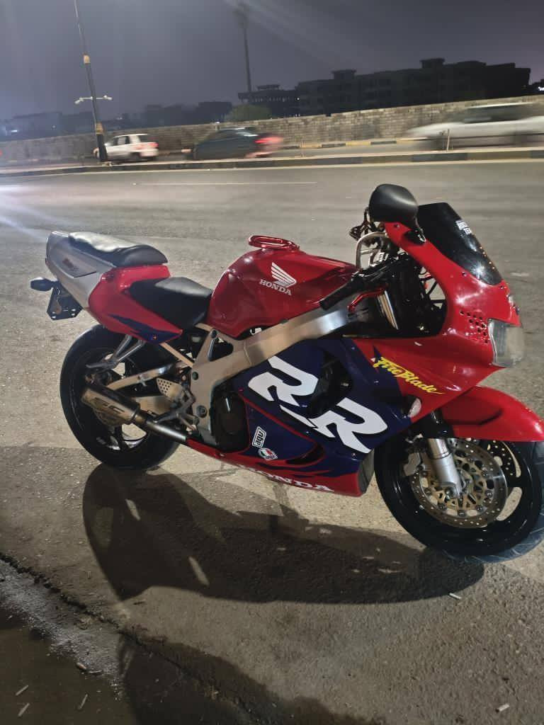 سلام عليكم دراجه للبيع النضافه خير من الله كير ومكينه شرط السعر 25
***********
