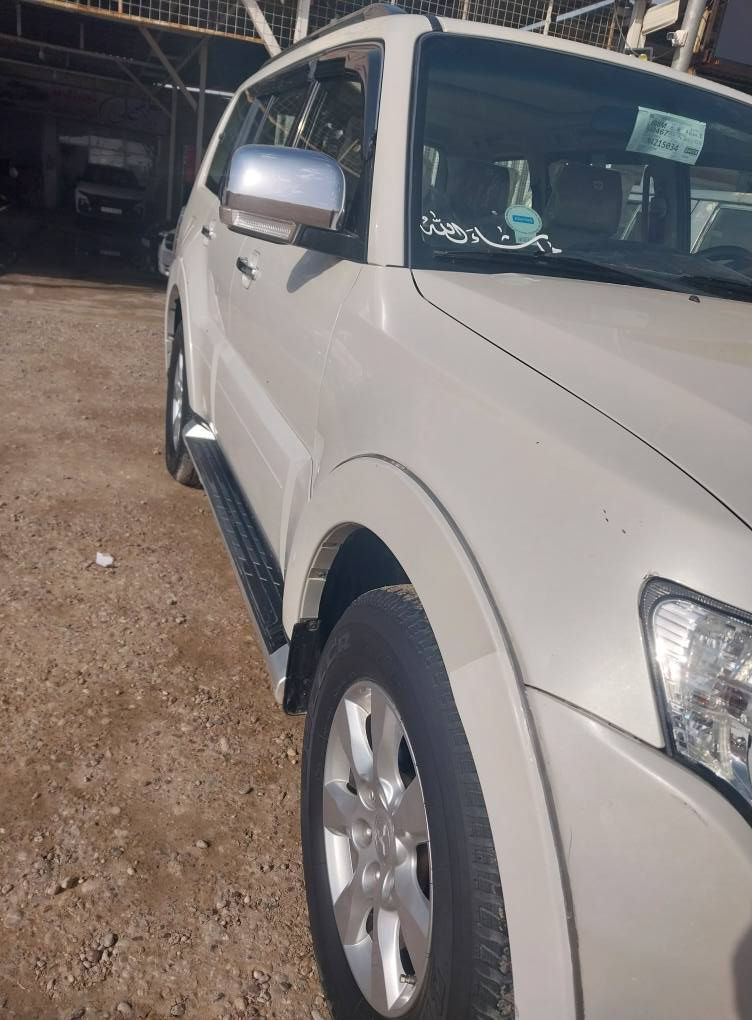 السلام عليكم باجيرو حبدور موديل 10رقم بغداد دغم تاير جديد لو كير شغال تتفعه تبريد شغال كشنات كهرباء مشروع وطني تح يل مباشر السياره نضيفه رفم الهاتف ***********
