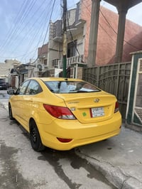 هونداي اكسنت ٢٠١٥ سياره جديده وكامله ع وضعهه سياره كفاله عامه  تخم تاي...