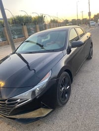 للبيع. الانتره هايبرد   موديل 2023 رقم بغداد إنكليزي   حادث جامع وبنيد...