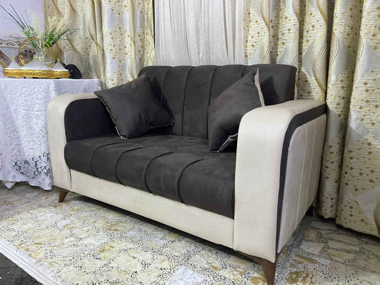 تخم قنفات للبيع بعدة جديد السعر 500 وبي مجال  10 مقاعد


**إذا كنت صاحب هذا الإعلان وتريد حذفه لأي سبب، رجاءا أرسل رسالة إلى الدعم الفني**