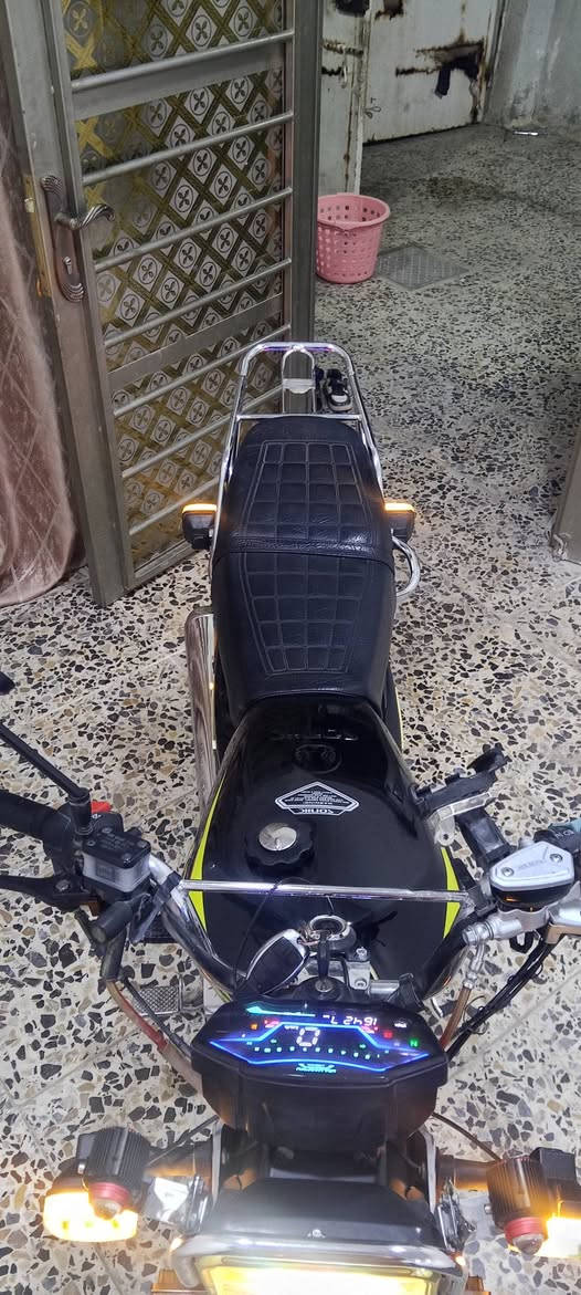 مديل 2025 طالع صار 7 اشهر ماشية 16 الف محرك 200cc سنوية بأسم العارضي بس مداور تروح تداور ويا في النجف الاشرف السعر خاص رقم الهاتف ***********
