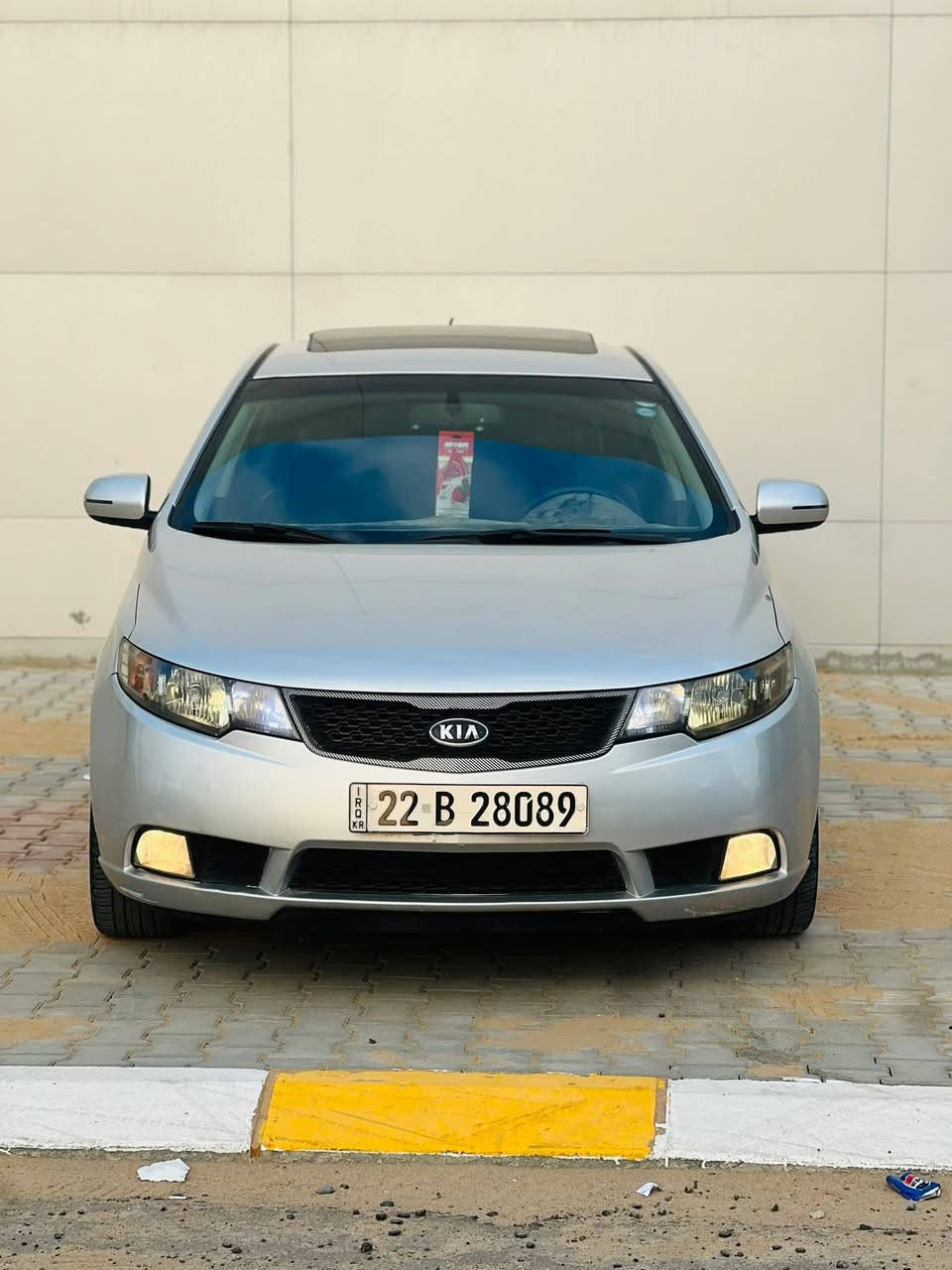 السلام عليكم…
‏… للبيع كيا سيراتو 2011 سلفر 
‏فول 1/1
‏رقم اربيل دولي هزة وسنويه شهر 12 جددتهن 
‏المواصفات  محرك 16
‏داخل اسود 
‏1بصمه +بصمه ابوب  ..
‏2سلايت  
‏3شفتات ستيرن  
‏4تحكمات ستيرن جيهين 
‏4كشنات جلد 
‏5تبريد لمس 
‏5كامره اصلي شركه بل مرايه  
‏6 كير اوتماتيك +عادي 6 نمر 
‏7حساسات خلفية 
‏8مري شفط اشاير بل مري 
‏9 يدات نيكل 
‏بلاتوث 
‏10ويل كب 5حجم 17  5 تايرات جدد 
‏ضرر ما بيها بس  رش بوند توحيد لون بس  ما مبدل 
‏دواخل السيارة نضافه فول 
‏كهربائات كلها شغاله تبريد تدفئه شرط 
‏مكانها موصل ايسر  
‏*********** واتساب 
‏***********
اذا الاسيا ميتحصل الكورك مفتوح
