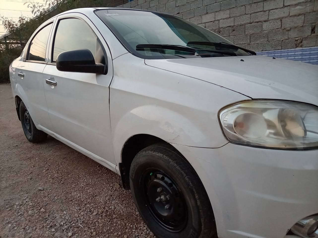 افيو موديل 2011 للبيع جاهزه مكينه 1600 تبريد حداديه جاهزه شاشه بيها رشاد صبغ السعر  63 وبيها مجال مكان السياره نجف الاستفسار على هذا الرقم *********** الواتساب
