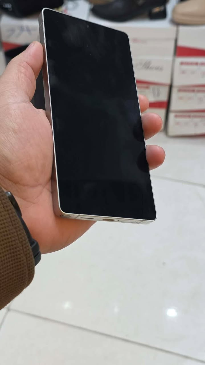 جهاز الترا 25
السعر خاص ستعمال سبوعين فقط 
ضمانه بعده بي متواجد خاص 
وهياته رقمي ***********
