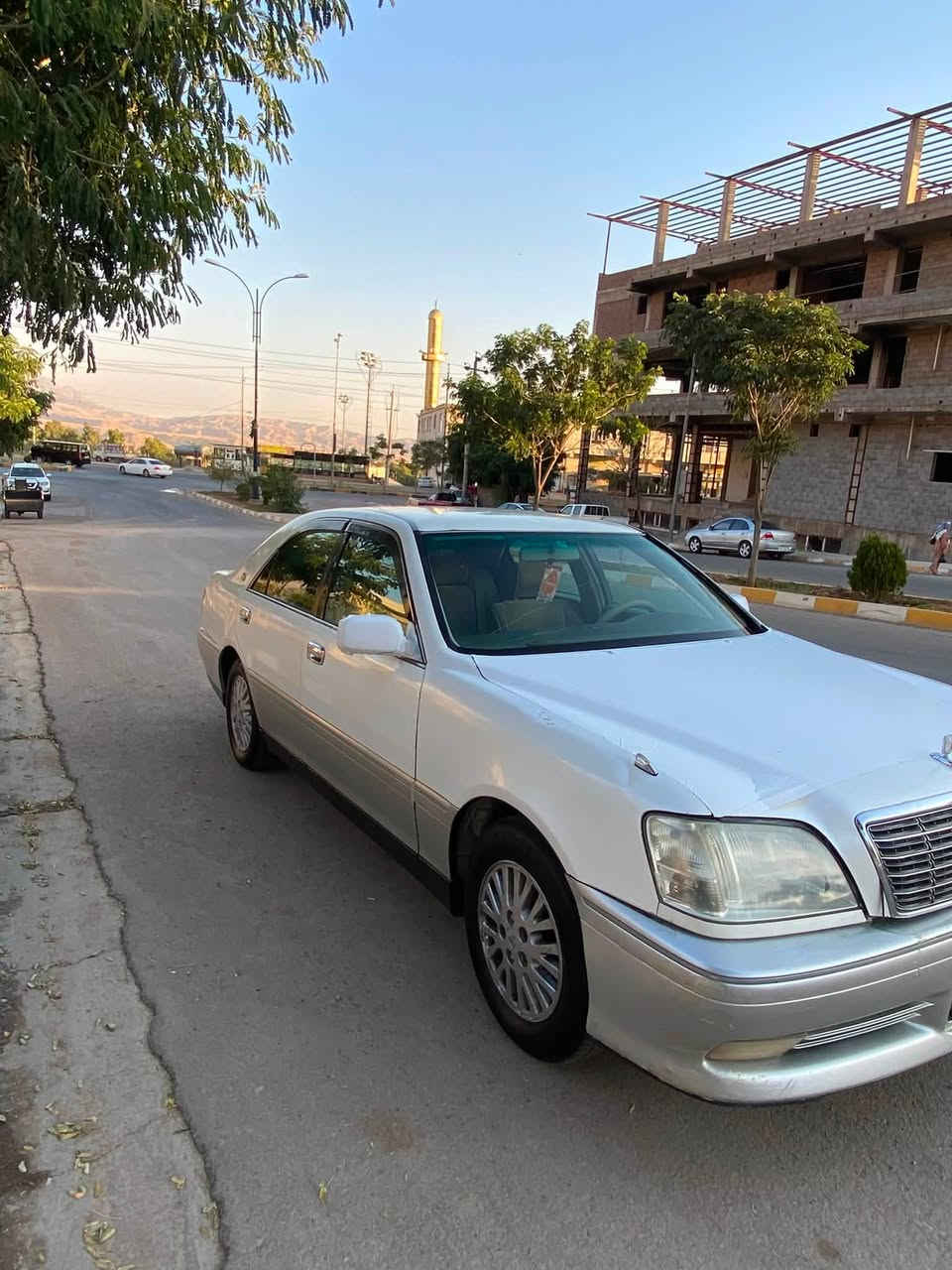سلاوی خوای گەورە
مەلیکە براوە 
مەکینە Vvtiڤیڤیتی
ناوزەرد
بئ بویاخ
گیرو مەکینە بەشەرت
جوار تایەی تازە
تەبرید لەسەر سویج
سەرفو بوخارو دوکەلی بەشەرت
سەماعەو ئیمپی فایەری مەزبوت
رونی تازە
بی تەقەو رەقە
هەتا بلیی جایزەو بئ موشکیلەیە
نرخ٣٧گەلاو مەجال 
***********
