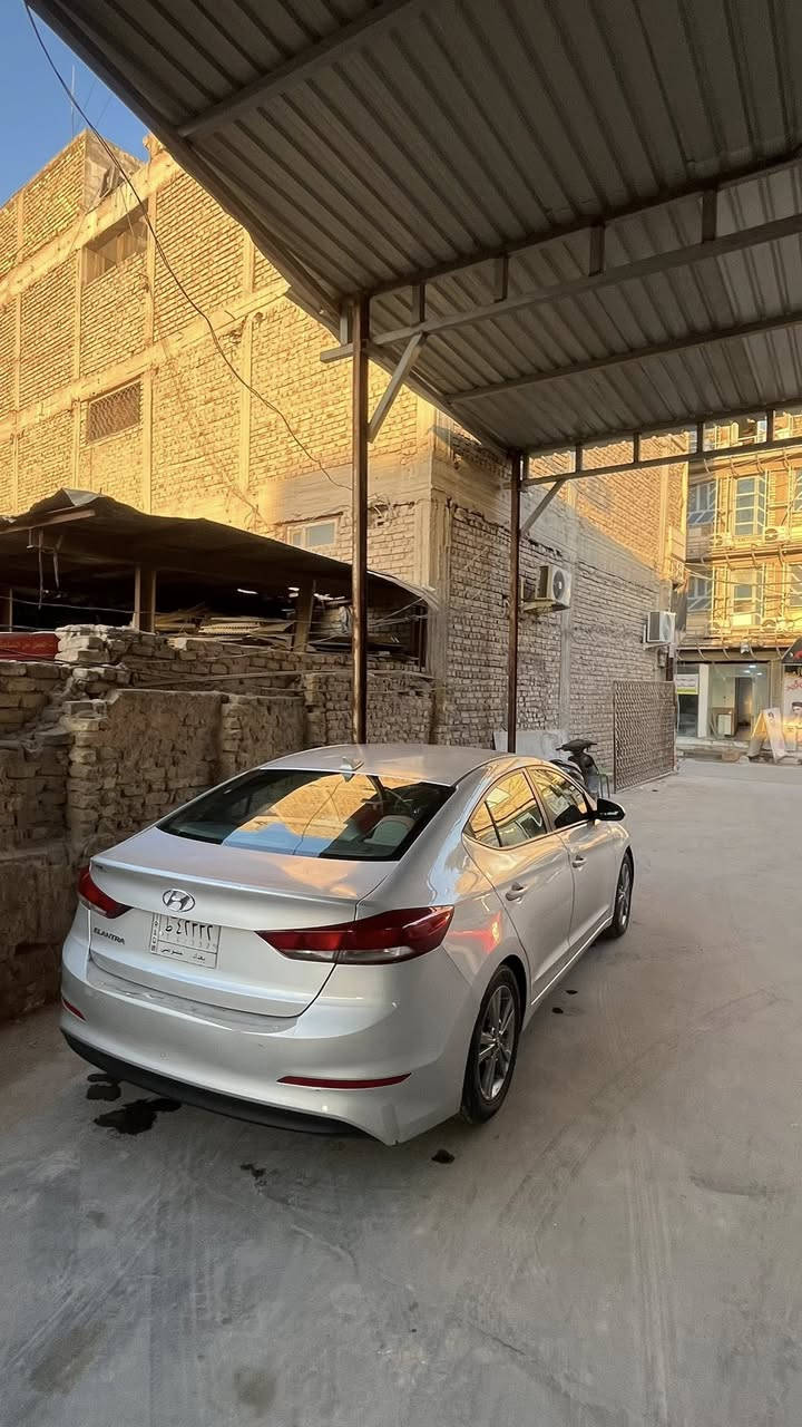 سلام عليكم
النترا 2017 امريكي 
السياره حادثها 3 قطع جاملغين وبنيد 
بدون دواخل شواصي لغود مكفولة
مواصفات عادية 
شاشة بلادي كار بلاي
3 وضعيات قيادة sport eco norml 
گير حدادية محرك تبريد كلة جديد 
غرفتها نظيفة 
تخم تاير جديد 
 سعرها 115 وبي مجال حگ الجية 
مكانها نجف كوفة
 مامتواجد فيس فقط واتساب واتصال للاستفسار ***********
