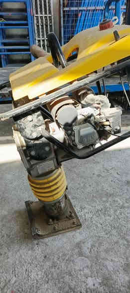 كماز جديد شرط الفحص مشتغل مره وحده فقط للبيع العنوان البصره خلف المدينه الرياضية مقابل مدينه الجوهره ***********
