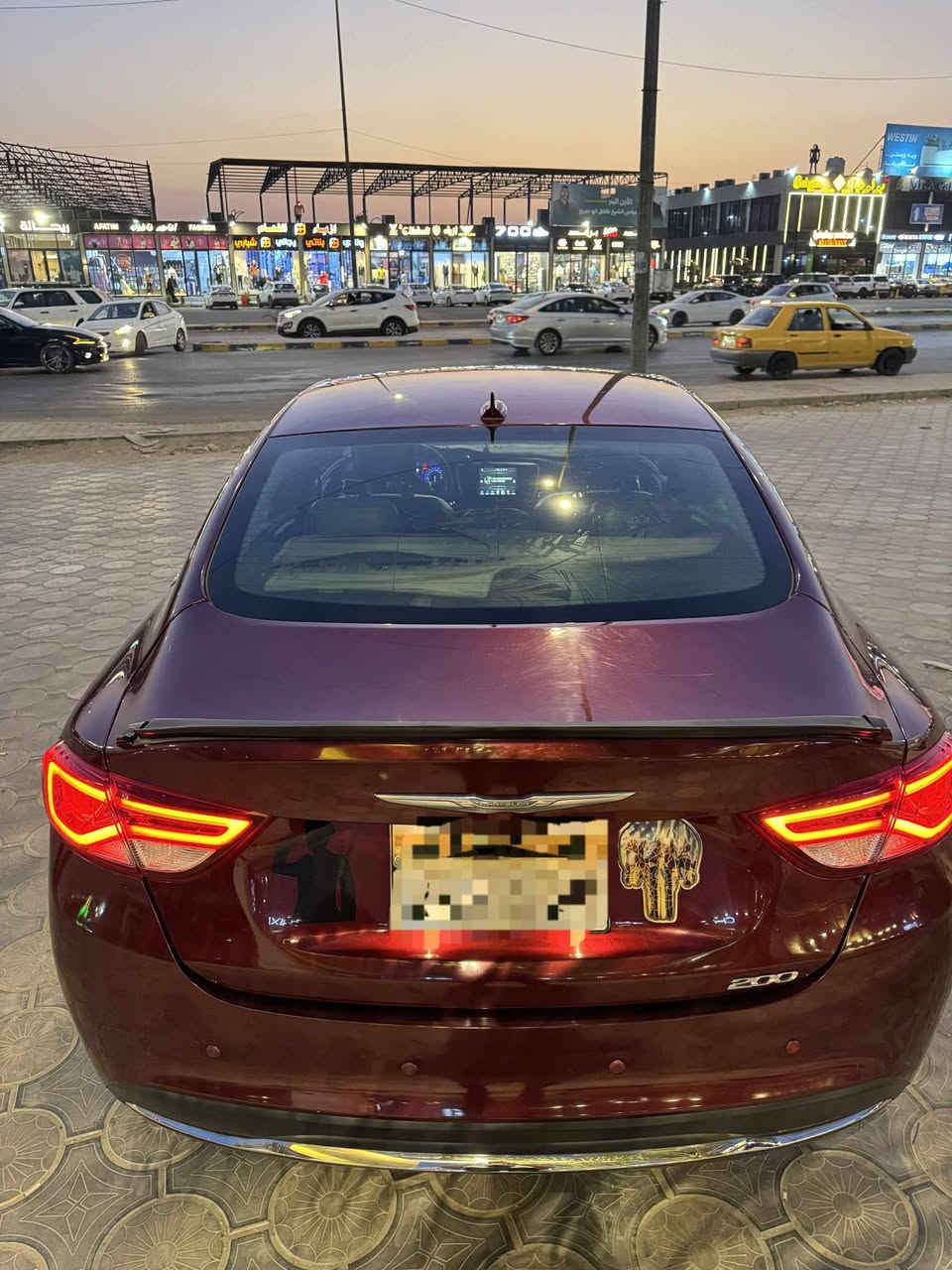 للبيع سي 200 موديل 2017 رقم اربيل حادثها بنيد فقط بدون ارباك شواصي وتكم مكفولات موضح بلسونار محرك 2400 السعر 115 وبيها مجال بسيط مكان النجف للاستفسار الاتصال بالرقم *********** مواصفاتهاا
بصمه 
تحكم ستيرن 
كشنات جلد 
تدفئه كشنات
كير ماوس
محرك 2400
شاشه كبيرة 
كامرة خلفيه 
حساس خلفي 
خمسه ويل كب 
Aps
