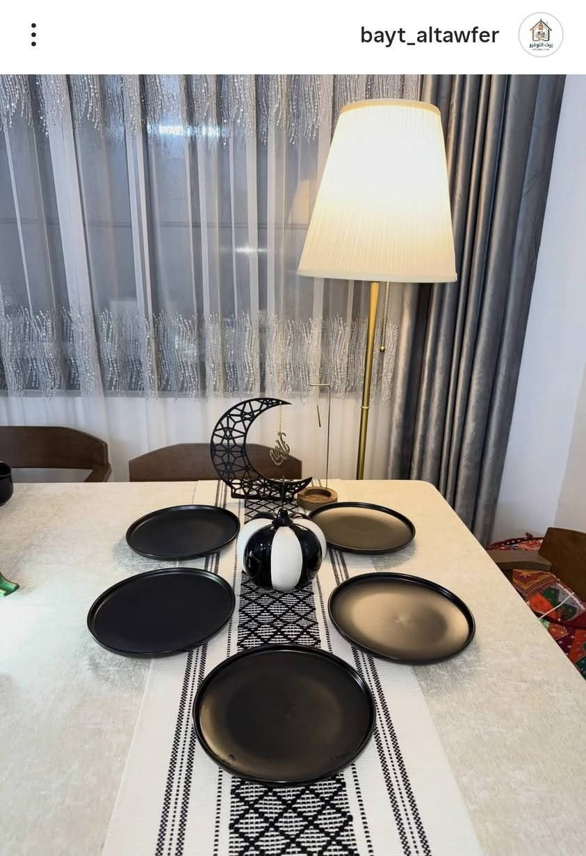 وهنا 👇وضحتلكم تفاصيل الطقم الي نشرته الكم :-
 اليقطينه 
والمواعين 
والدله
والمبخرة 
والقاعده الخشب كلهم للبيع 
 للاستفسار المراسله ع الخاص وتنوروني ☺️❤️

​📩  للحجز والاستفسار: راسلونا على الخاص.
✆ أو عبر الواتساب (***********)
#ترتيب_منزلي #موﺍعين #ديکورات #اكسبلور #العراق
