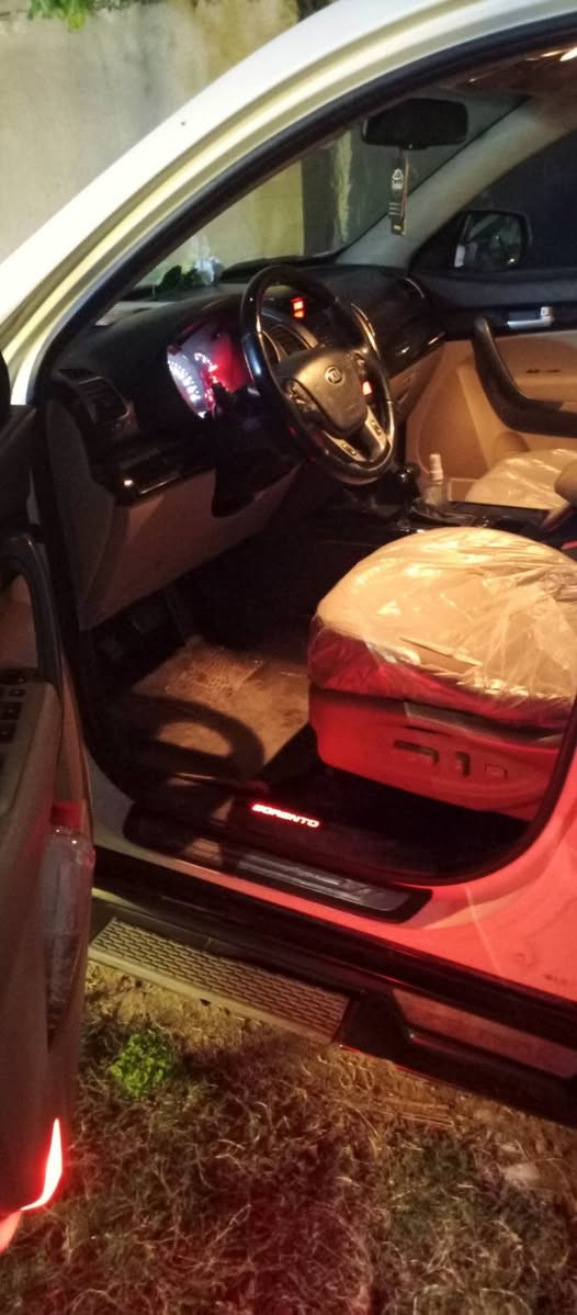 سورنتو 2015 خليجي v6 بصمه
ضرهه صبغ جمالغ امامي وكازكيت 
السعر 160
‏‪***********‬‏
