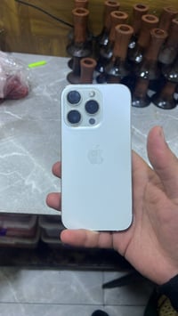 ايفون 14 برو ذاكره ١٢٨ دبل سيم مبدل شاشه وبطاريه اصلي السعر 450 وبي مج...