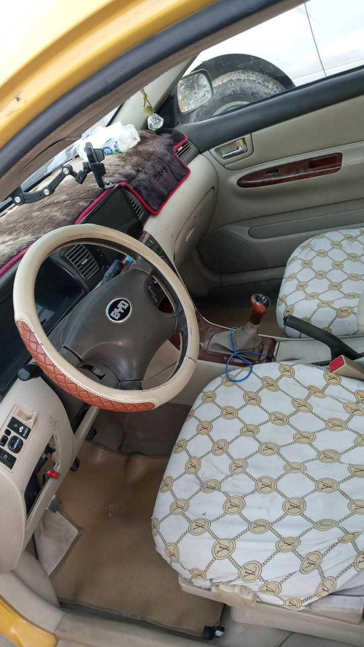 سلام عليكم بي واي دي 2013 تحويل ثاني يوم السياره مكفوله بيها بارد قليل جاملغ السايق والباقي كفاله السعر 57 بيها مجال حك جيتك ***********.
