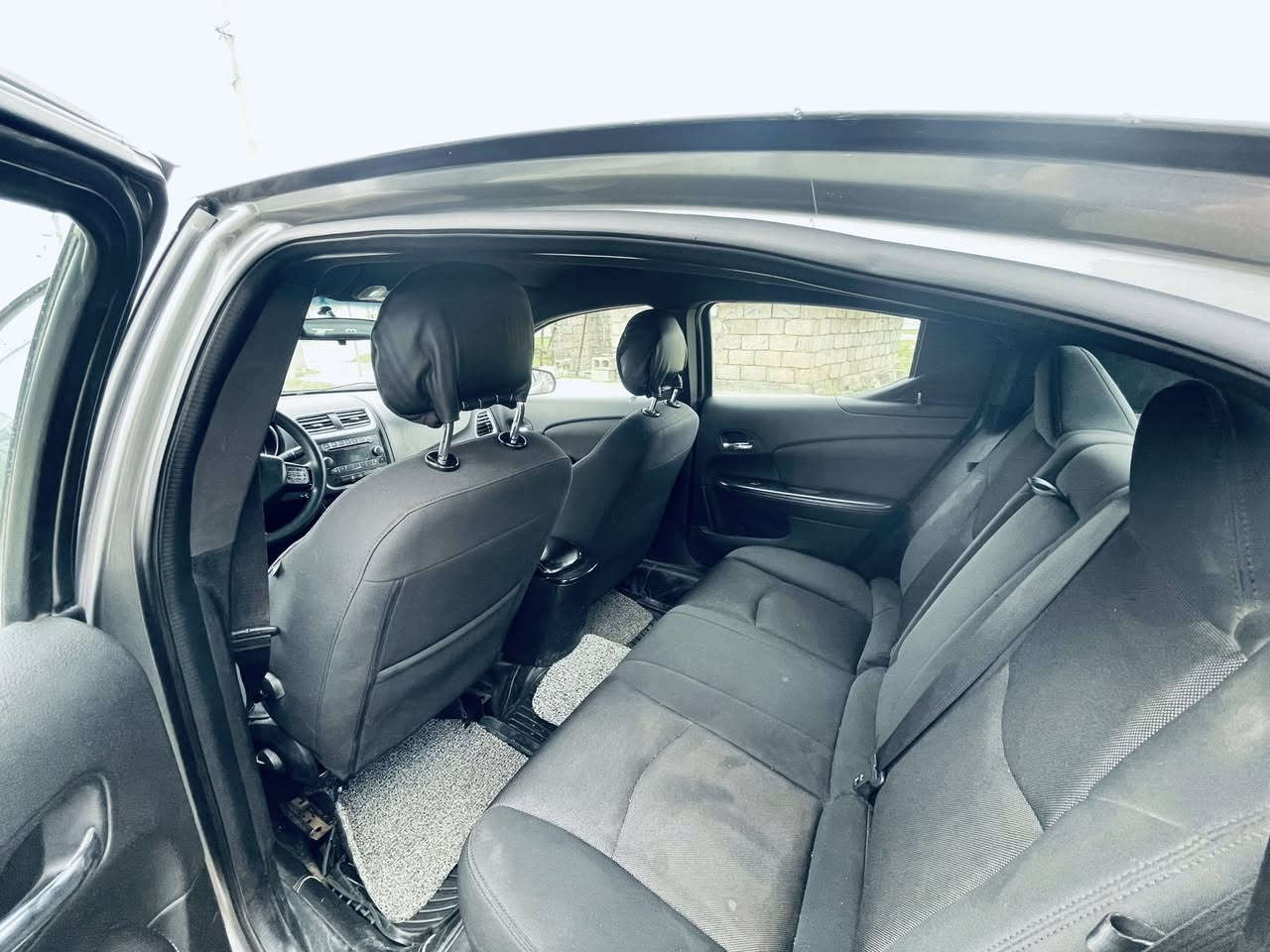 دۆج ئەڤێنجەر مۆدیل(٢٠١٢)
-مەکینە چواربستۆن گێر و مەکینە بەشەرت تەنیا  (113) هەزار رۆیشتوە!

-سەنەوەی و ژینگەو رێگاوبان و هەزەی نوێ
 
-بێ دەعم و لێدران تەنیا دوپارچە پەمپی ئەمریکایە  

-گەرمی و ساردی کارەباو تەوقەو رەقە بەشەرت

نرخ/ (٩٣) گەڵا
شوێن قەڵادزێ
***********
***********
