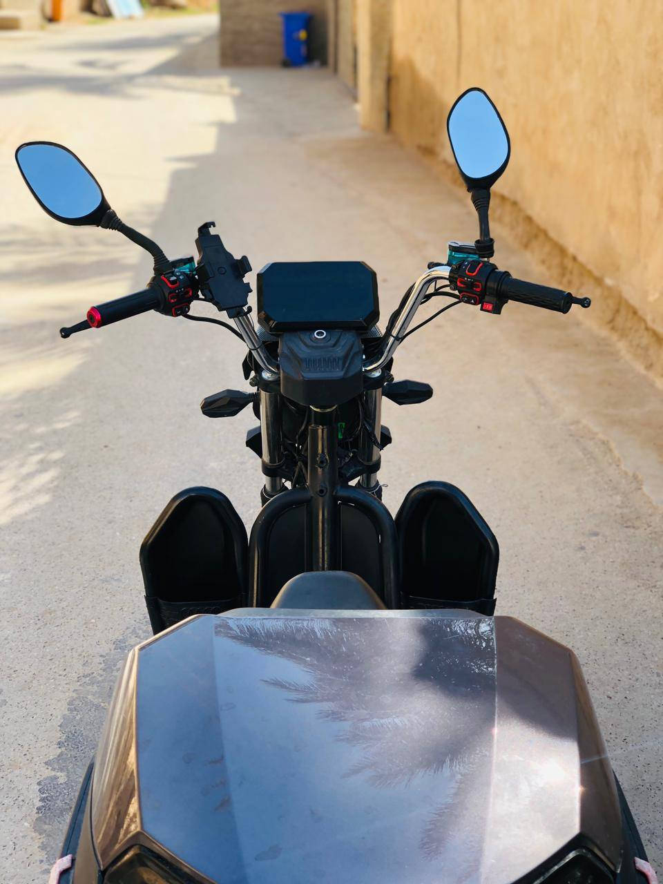 ماطور شحن هيوشه 2025
بطاريات على الفحص 
كهربائيات كله شغاله وع فحص
سعر 550 وبي مجال
***********
