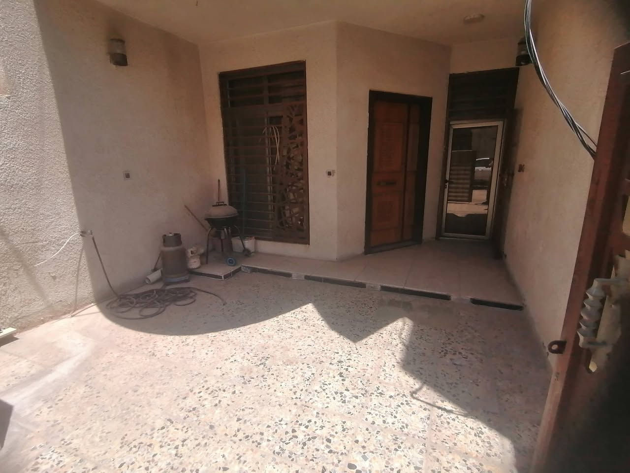 للبييييييييييييييييييع
بيت ١٠٠م ٥ * ٢٠ في الغزالية شارع البدالة مربع رئاسة الوزراء بناء حديث سعر مناسب
٢ غرف نوم
٢ صحيات سيراميك اسباني
صاله ومطبخ
المطبخ البارد سيراميك اسباني
منور مطبك سيراميك (مطبخ حار)
٢ مدخل للبيت
سطح وبيتونه
ارضيه مرمر أبواب وشبابيك المنيوم تركي
أبواب داخليه تركيه
باب للصاله قاصه
طرمه
***********
