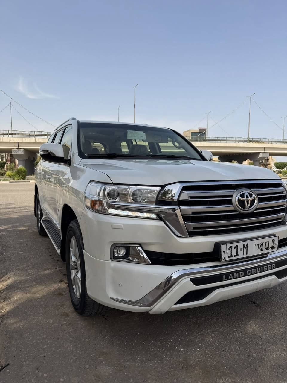 لاندكروز GX.R 2017 للبيع
بريم اصل DVD و طفاية
رقم بغداد مشروع وطني بأسمي 
ماشية 108km الف حقيقي
وباقي مواصفات اللاندكروز المعروفة  
مكفولة ماعدا صبغ ١٥ سنتيم بالدور مال باب
محرك و گير شرط الفحص
السيارة كلش نظيفة و جديدة 
 العنوان كربلاء المقدسة
للأستفسار / ***********
