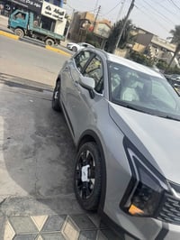 للبيع سبورتج موديل 2026 زيرو لون سمنتي فول مواصفات عدى البانورما كشنات...